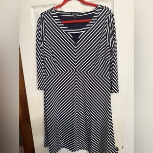 Roz & Ali dress